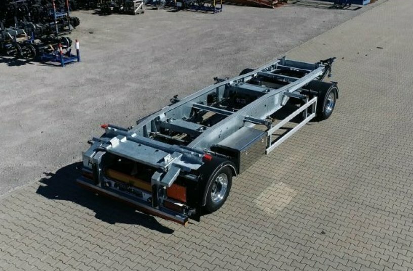 WEB Trailer roll off trailer<br>IMAGE SOURCE: WEB Trailer GmbH