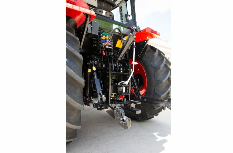 ZETOR Series 5<br>IMAGE SOURCE: ZETOR TRACTORS a.s.