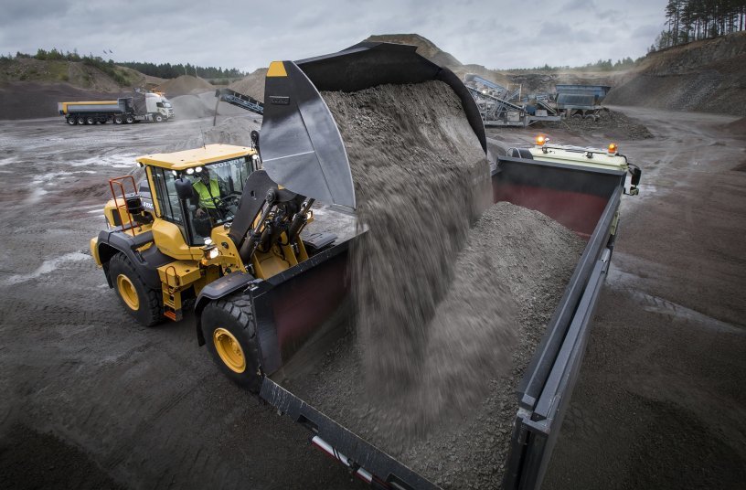 Reach the next level with gamified Operator Training <br> Image source: Volvo Construction Equipment