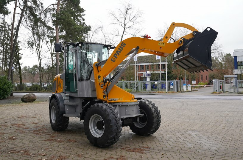 Schwenklader SL 9088 Pro<br>BILDQUELLE: Hermann Paus Maschinenfabrik GmbH