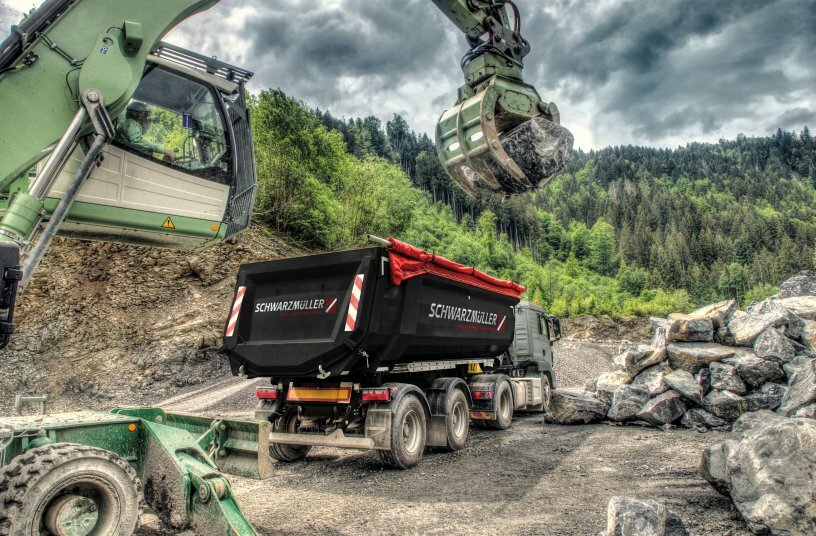 3-axle full aluminum segment tipper semitrailer<br>IMAGE SOURCE: Wilhelm Schwarzmüller GmbH