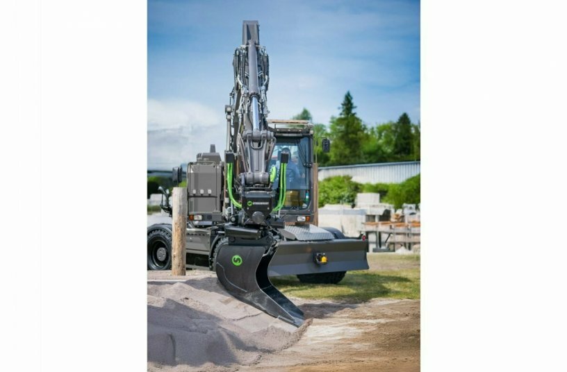 Steelwrist XTR20 tiltrotator on excavator <br>IMAGE SOURCE: Steelwrist AB