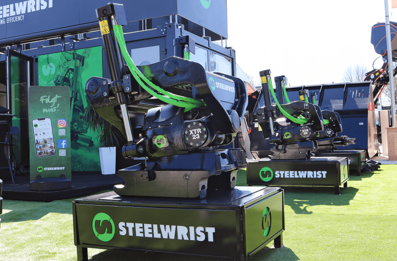 Steelwirst XTR series of tiltrotators<br>IMAGE SOURCE: Steelwrist