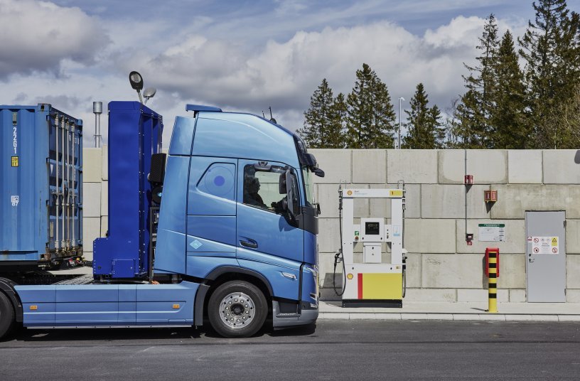 Elektro-Lkw mit durch Wasserstoff betriebenen Brennstoffzellen eignen sich besonders für lange Strecken und schwere, energieaufwändige Einsätze.<br>BILDQUELLE: Volvo Trucks Deutschland