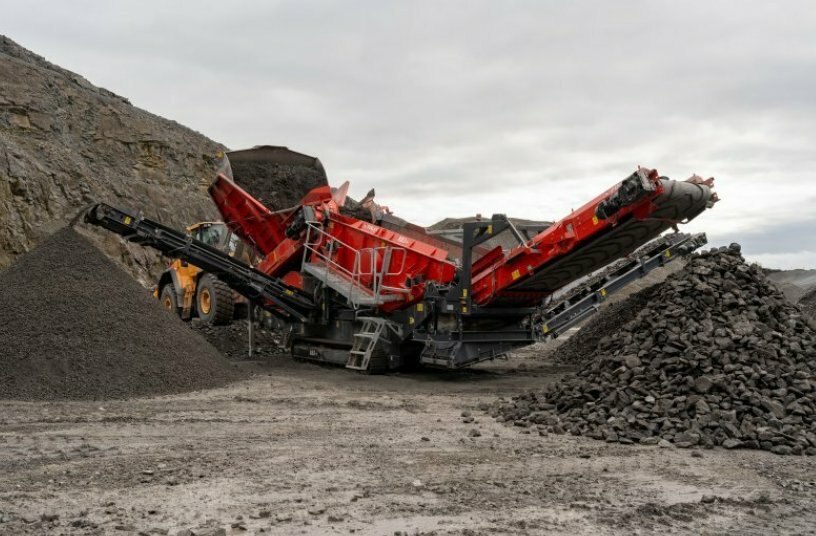 The Finlay 883+ is an adaptable heavy‑duty screen<br>IMAGE SOURCE: Terex Finlay 