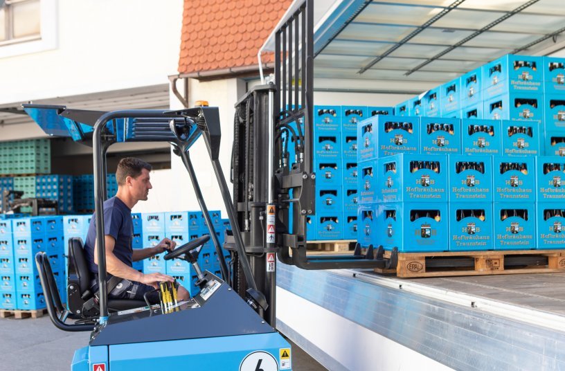 PALFINGER: Whisper-Quiet Beverage Logistics<br>IMAGE SOURCE: PALFINGER EMEA GmbH