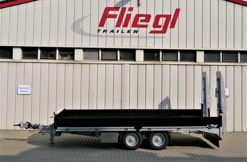 Fliegl Trailers nachhaltige Fahrzeugtrends auf der Bauma 2022<br>BILDQUELLE: Fliegl Fahrzeugbau GmbH
