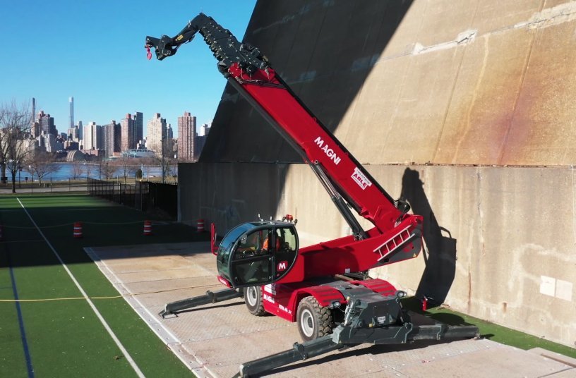 Magni chosen for Triborough bridge maintenance in New York<br>IMAGE SOURCE: Magni Telescopic Handlers