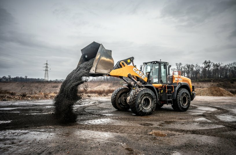 CASE 1121G+ X-DRIVE wheel loader<br>IMAGE SOURCE: CASE Construction Equipment