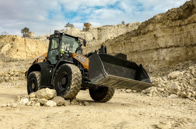 CASE Construction Equipment 421G compact wheel loader<br>IMAGE SOURCE: CASE Construction Equipment