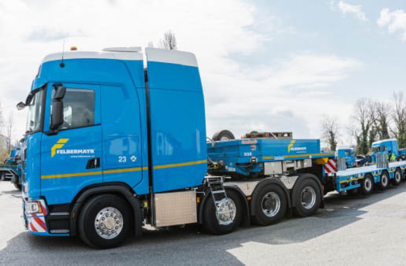 Die weltweite erste Schwerlastsattelzugmaschine der neuen Scania V8-Motoren Generation <br> Bildquelle: Scania