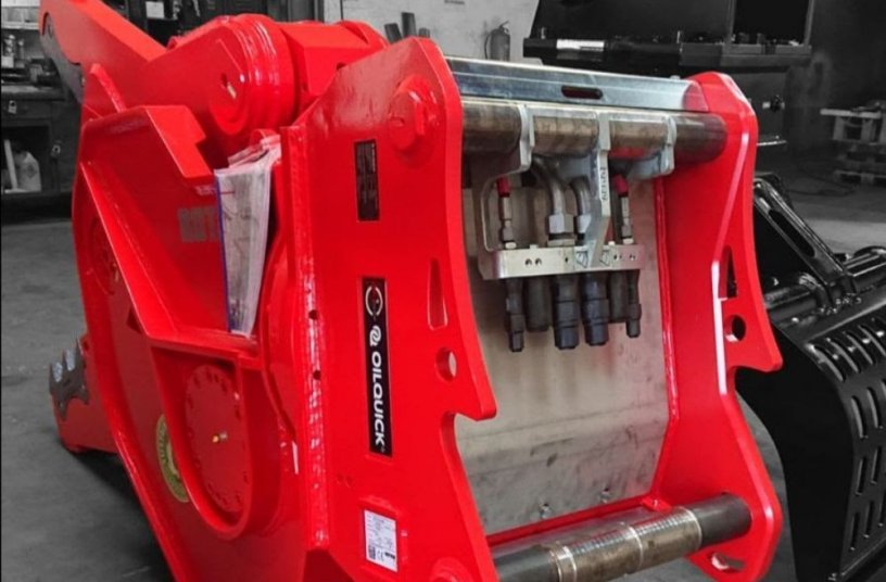 ROQ-Serie - vollintegrierter- hydraulischer Schnellwechseladapter ist Oilquick CLEAN SYSTEM ready <br> Bildquelle: Rotar International B.V.
