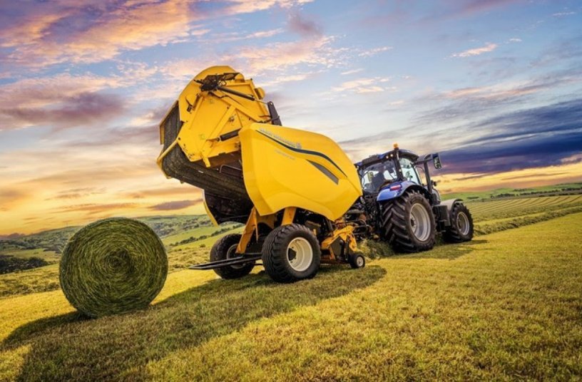 New Holland extends variable chamber baler offering with premium Pro-Belt baler<br>IMAGE SOURCE: New Holland Agriculture