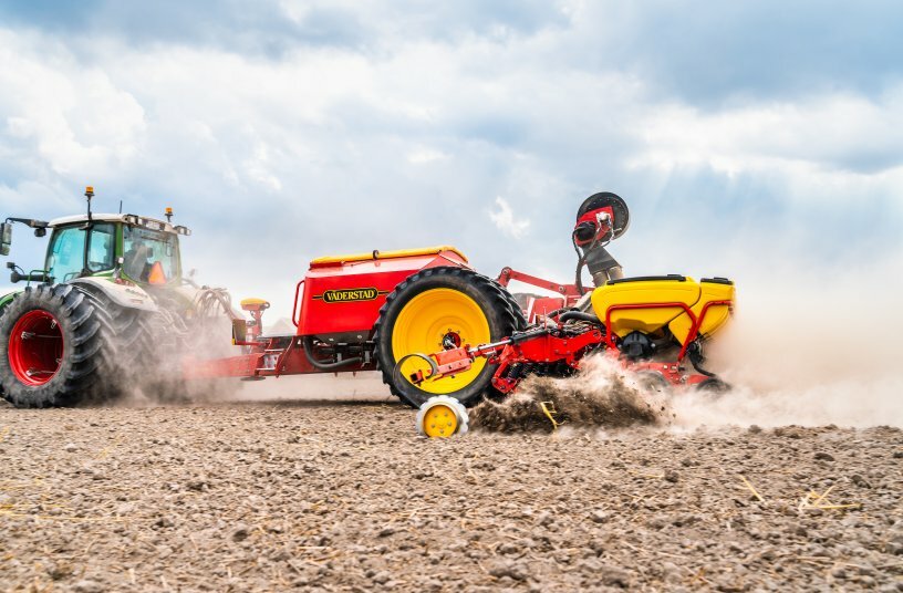  New electronics optimizes the accuracy of the Tempo planter 