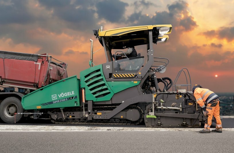 Vögele bringt die neueste Strich-5-Fertigergeneration erstmalig nach Nordamerika.<br>BILDQUELLE: WIRTGEN GROUP