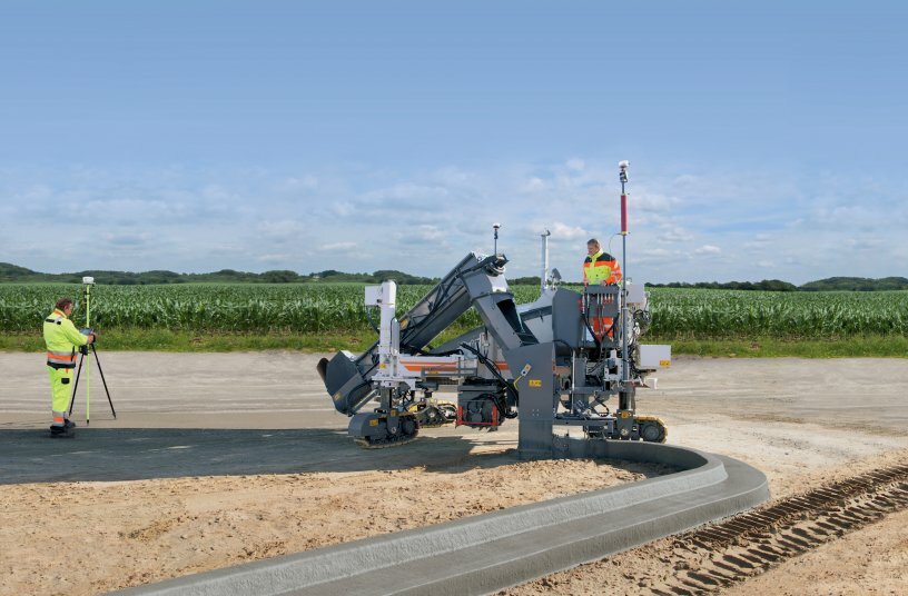 The Wirtgen AutoPilot 2.0 for stringless paving increases process efficiency and safety. <br>IMAGE SOURCE: WIRTGEN GROUP