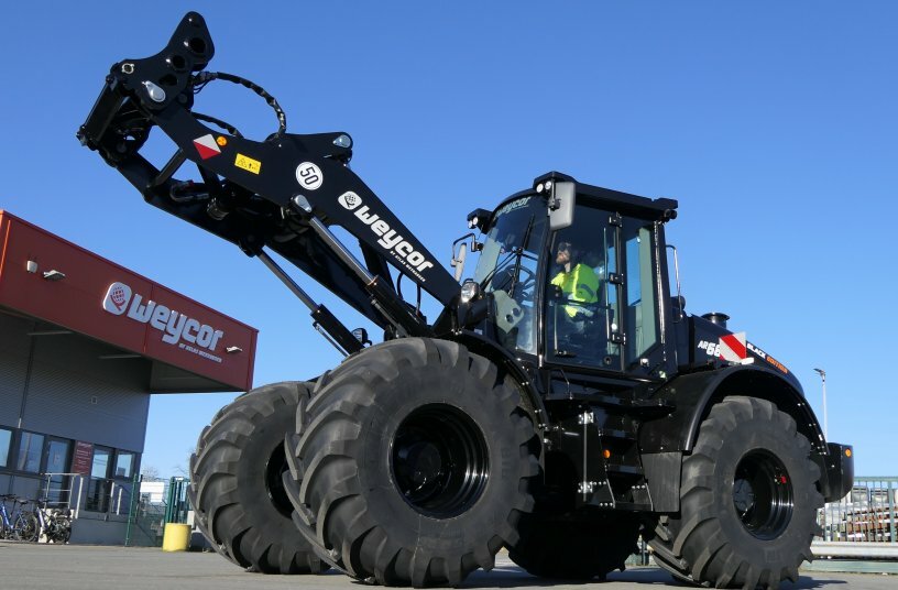 Den weycor Leistungsriesen AR 680 in der Ausführung „Black Edition“ zeigt weycor auf seinem bauma Stand in FN 1016/3.<br>BILDQUELLE: Atlas Weyhausen GmbH