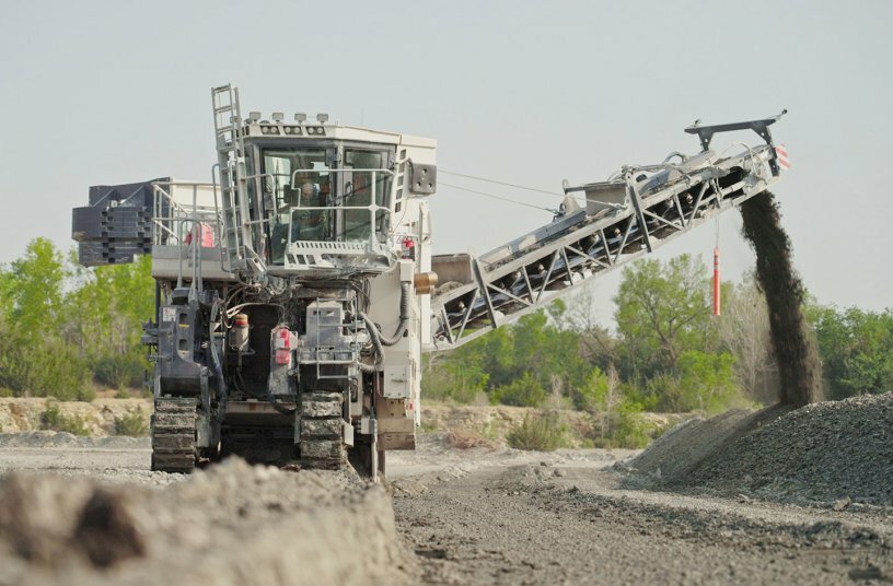 The 280 SM(i) cuts limestone with a uniaxial compressive strength of 110 MPa at a rate of 400 tons/hour. <br>IMAGE SOURCE: WIRTGEN GROUP