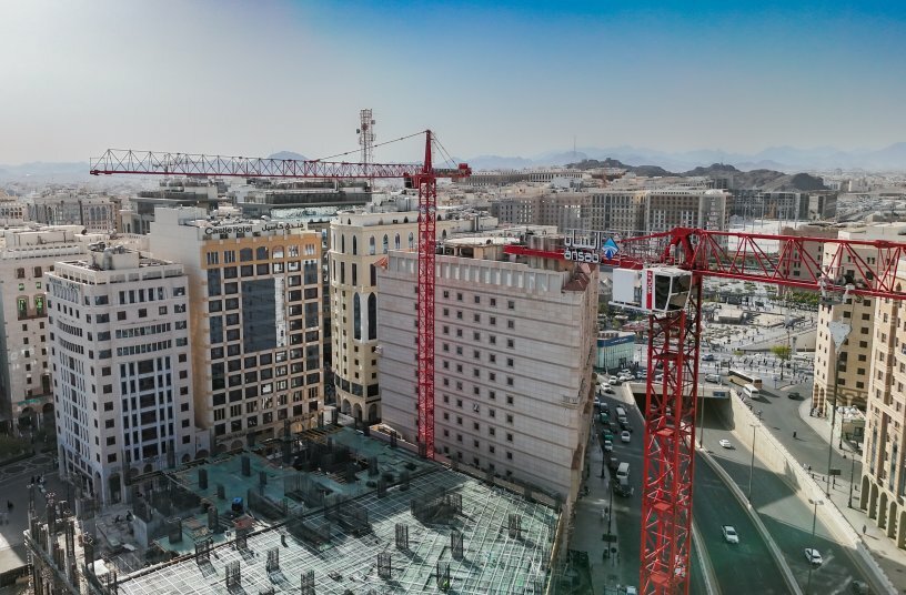 More Room for Pilgrims – Two WOLFF Cranes Support Hotel Project in Medina
