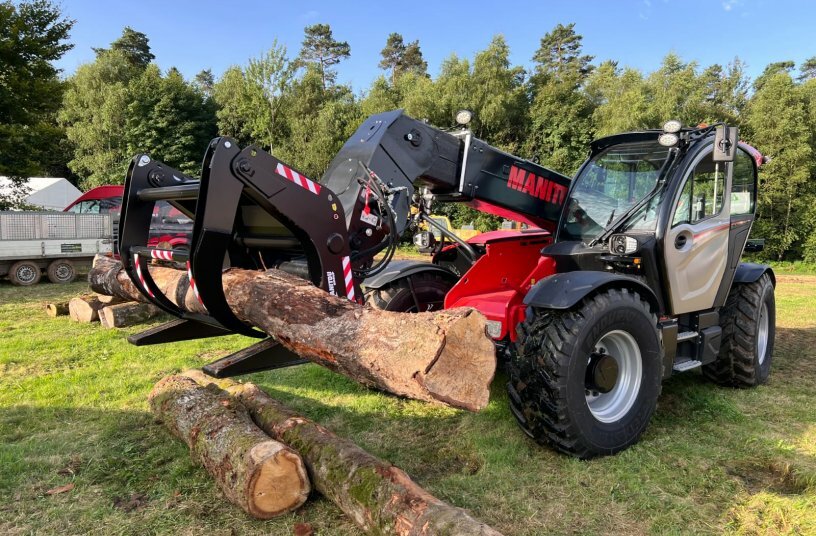 Manitou Wood Clamp<br>IMAGE SOURCE: Manitou Deutschland GmbH