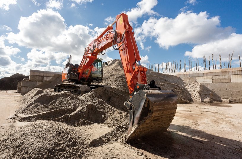 Maximise your uptime with the Hitachi ZX160-7 and ZX180-7