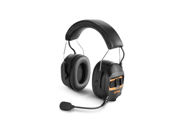The new STIHL ADVANCE ProCOM hearing protection solution enables a direct duplex connection of up to 16 headsets, allowing users to communicate at conference level. At the same time, it provides them with the hearing protection that is indispensable for professional work.