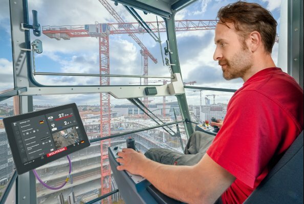 Clear, customizable, and user-friendly – the newly redesigned 10-inch display leaves nothing to be desired for crane operators.