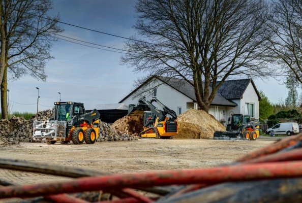Tracked compact and skid steer loaders for Europe