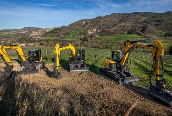 New Holland MIDI Excavator range