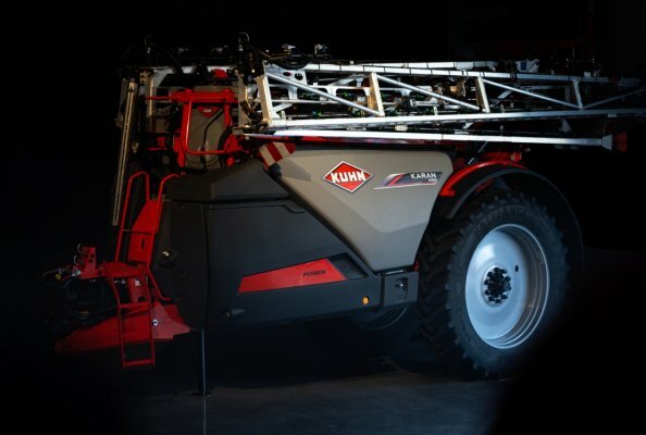 New generation of trailed sprayers KARAN