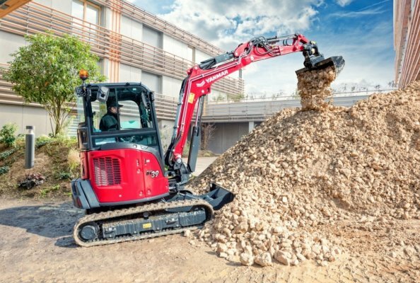 The new Yanmar SV39 is a compact mini excavator – an ideal machine for landscaping and road construction.