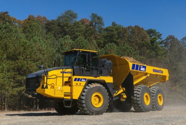 The HM460-6 features an innovative traction system and a new Komatsu DBA127 engine designed to deliver exceptional power, torque and fuel efficiency. 