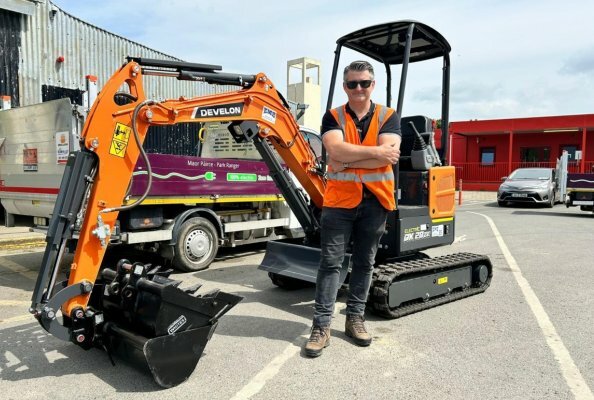 EMS Supplies First Develon Electric Excavators in Ireland