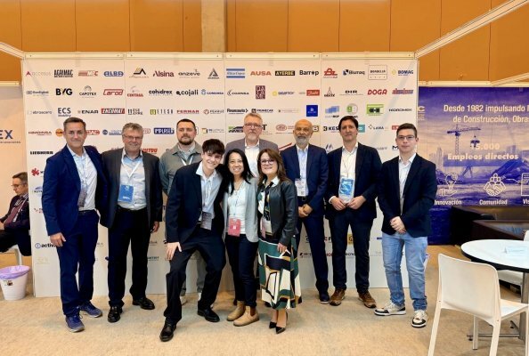 The Anmopyc team and the international press delegation