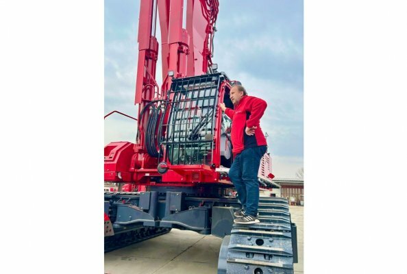 KOBELCO SK1300DLC