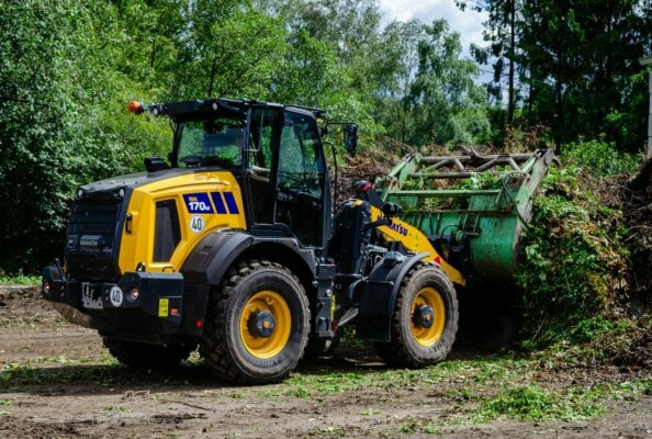Komatsu WA170M-11