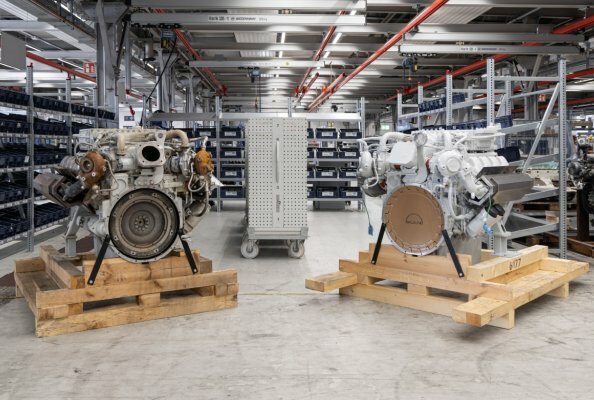 From old to new: A used (left) and MAN Genuine Remanufactured Engine (right) side by side.