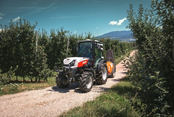 STEYR returns to specialty tractors with new Spezial F CVT