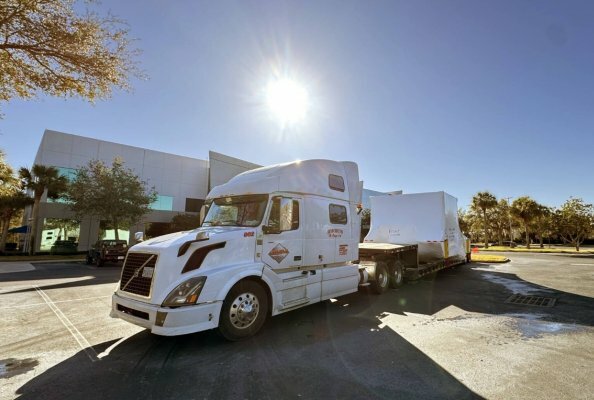 Transatlantic Traffic Grows for Van der Vlist