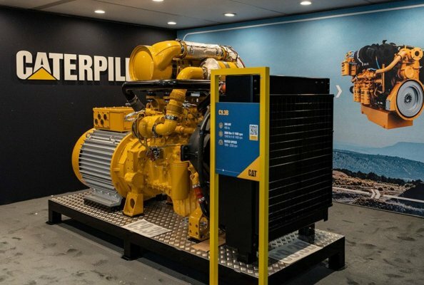 The South Hall exhibit features Caterpillar´s latests power systems, including new engines.