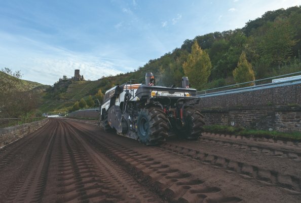 The Wirtgen Rock Crusher processed and recycled an area of over 20,000 m² within two days.