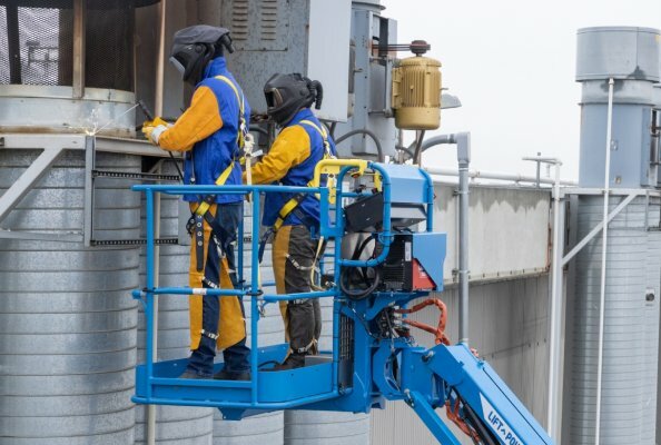 S-85 XC FE welding close up