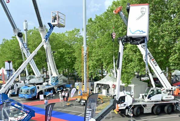 Manitowoc showcases Grove cranes at JDL Expo 2023