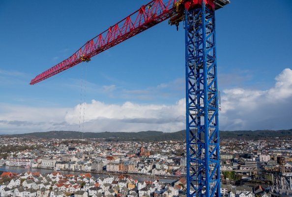  Comansa 21LC1050 tower crane in the Aibel yard (Norway)