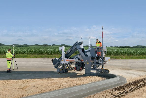Stringless control with the 3D system celebrated its breakthrough during the construction of the ICE high-speed rail link between Frankfurt and Cologne in 1999.