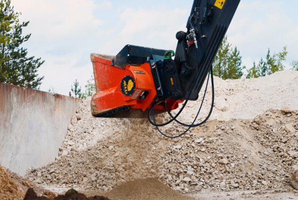 Processing power in a bucket: New ALLU Concrete Screening and Crushing Bucket for rebar-contaminated demolition rubble coming in 2026