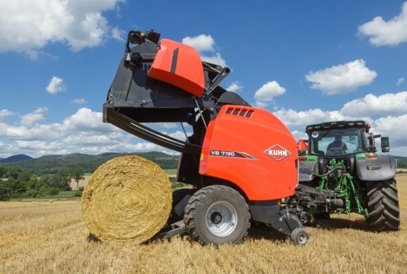 KUHN VB 7100 first round balers with weighing system  on bale kicker