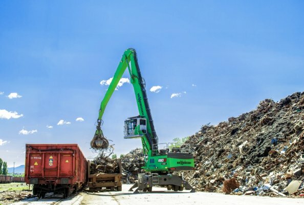New SENNEBOGEN 850 G optimizes scrap logistics in steel mill