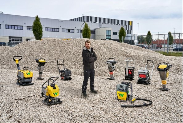 Battery One: One battery, over 50 construction equipment products.