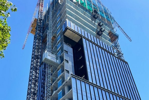 ALBA-MACREL GROUP will present its highest capacity construction hoist at BAUMA 2022, the PMH model